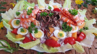 Recette Grande assiette d'encornets et gambas en salade