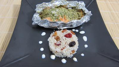 plat complet : Assiette de papillotes de pavés de saumon et son riz aux fruits secs
