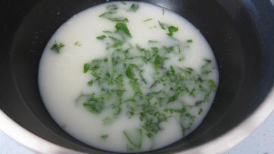Soupe de poulet au lait d'amandes et de noix de coco - 5.4