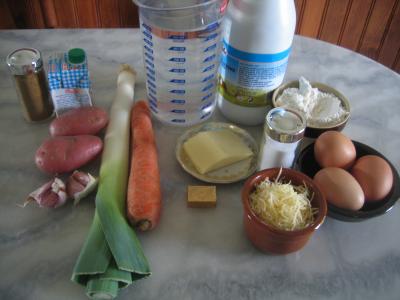 Ingrédients pour la recette : Crème de poireau aux crêpes