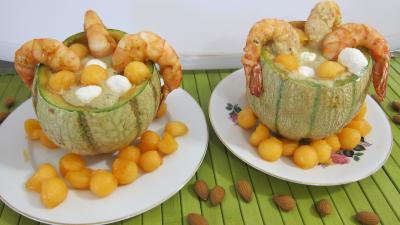 Image : Gaspacho de melon au lait d'amandes et gambas