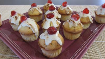 Desserts : Assiette de cupcakes à la brousse